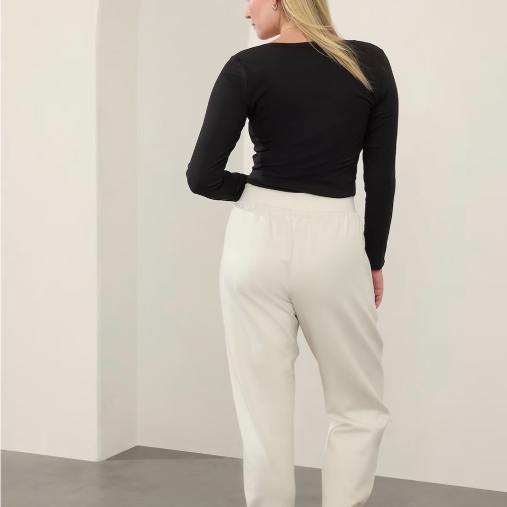 Athleta allure high-rise joggers Brand new still in packages. - Picture 7 of 11